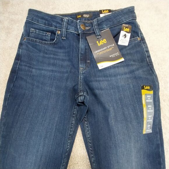 Lee Legendary Womens Size 4 MED NWT Bootcut Reg Fit Mid Rise Stretch Denim Jeans - Picture 4 of 7